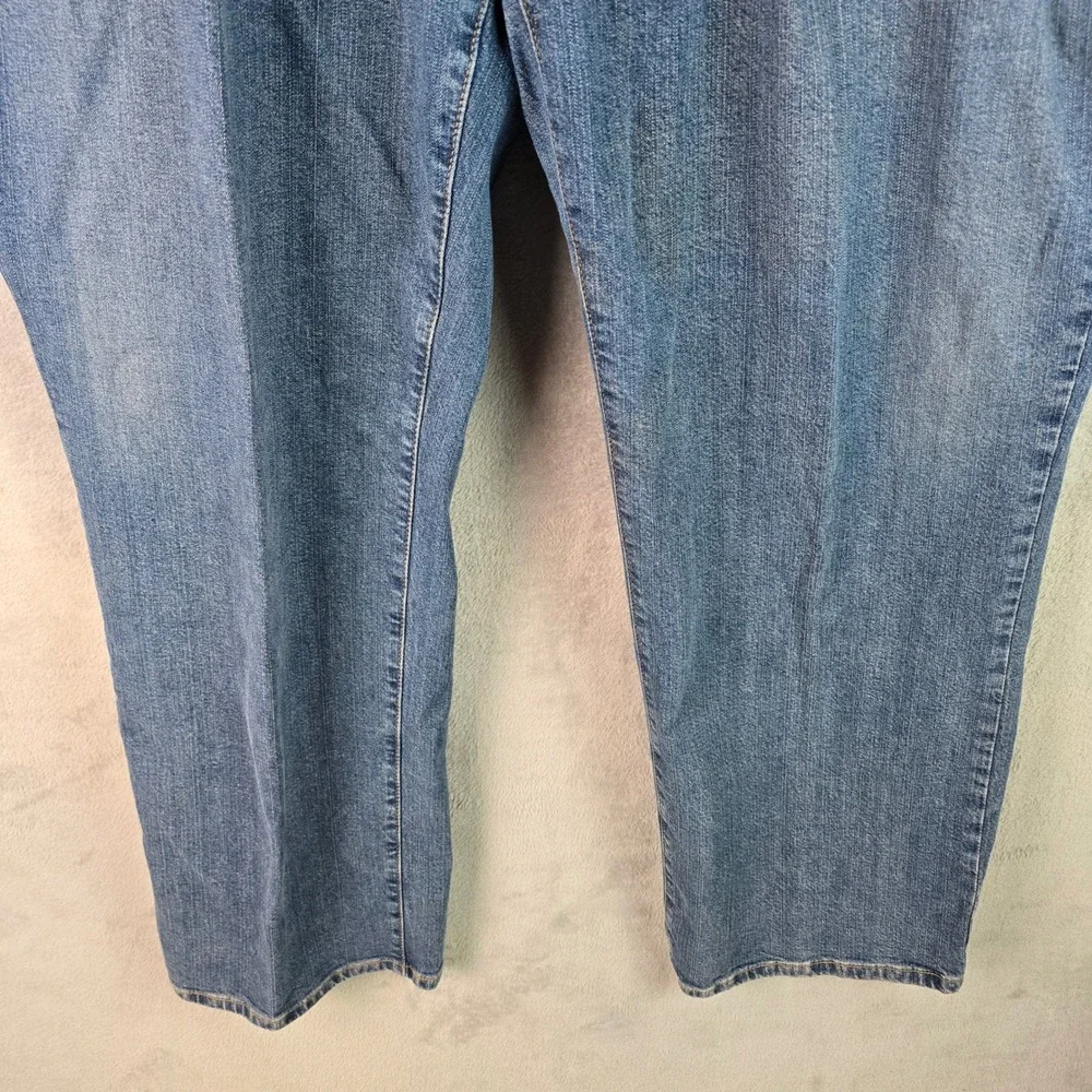 Levis 550 Relaxed Boot Cut Jeans Mens 42x31 Medium Wash Blue Denim 095553107